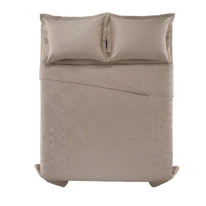 7909156467565 KARSTEN CUBRE CAMA LISS 240X255 QUEEN TAUPE